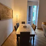 Tra Mare E Castello La Spezia