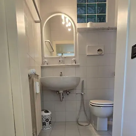 Tra Mare E Castello * La Spezia