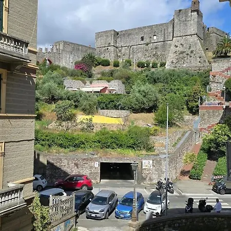 Tra Mare E Castello Apartament