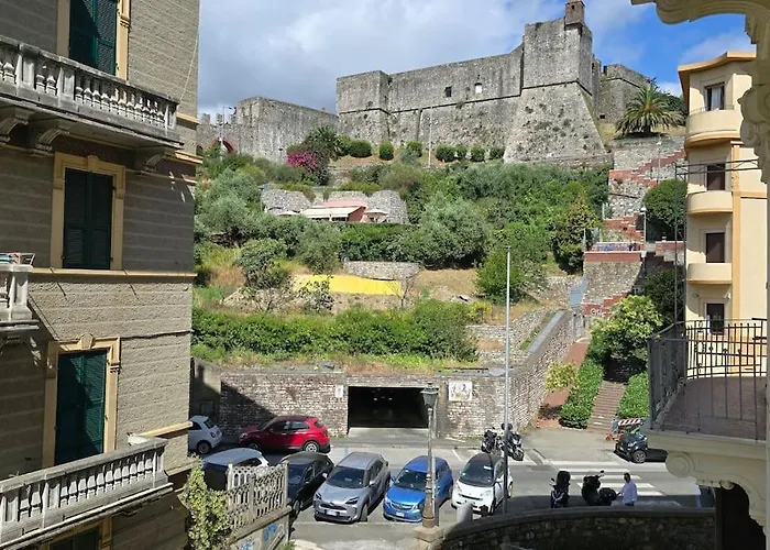 Tra Mare E Castello Apartment